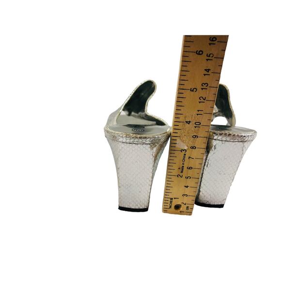 Women’s Mules Size 11 Silver Snake Embossed Slides Heels Sandals Metallic Chic - Picture 7 of 8